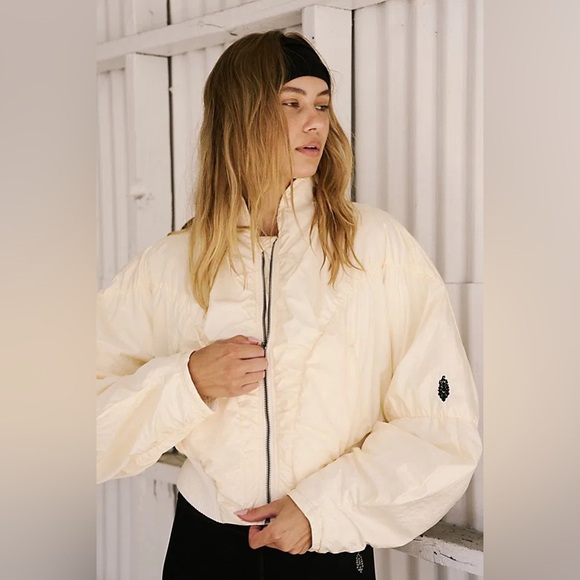 Free People Jackets & Blazers - Fp Movement Cream Glitz Blitz Quilted Puff Jacket Size XS